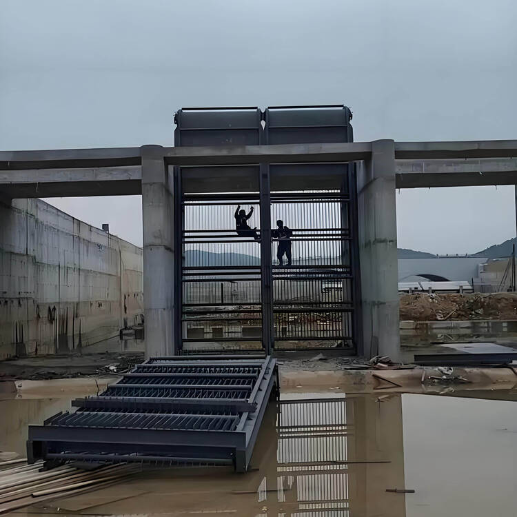 不锈钢机械回转除污格栅机 中小型污水厂专用 高性价比厂家直供整体外观 | 不锈钢 | 水利设备整体结构展示