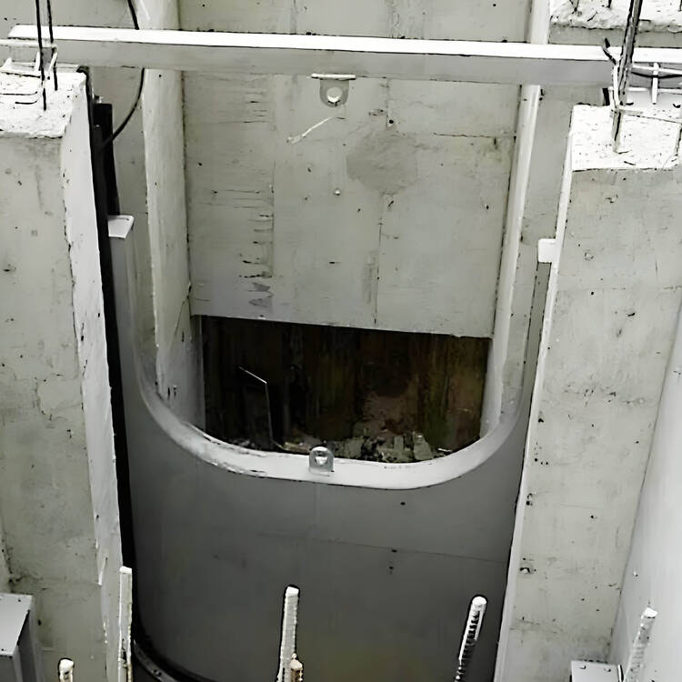 截流井专用限流堰门整体外观 | 通用型结构 | 水利设备整体结构展示