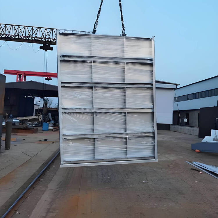 市政排水防倒灌工程案例： 不锈钢防倒灌拍门安装与运行效果整体外观 | 不锈钢 | 水利设备整体结构展示