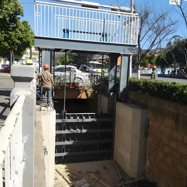 污水处理厂不锈钢闸门与渠道闸门搭配使用的控制逻辑整体外观 | 不锈钢 | 闸门整体结构展示